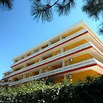 Апартаменты Cozy And Modern Front Бибионе